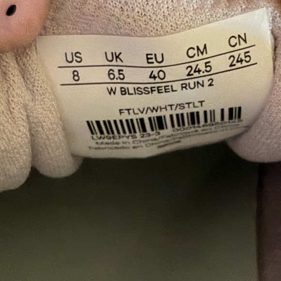 NWOB New Lululemon Blissfeel 2 Womens Running Shoe Faint Lavender / White - Picture 4 of 8